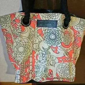 Amika XL tan/coral/black tote bag